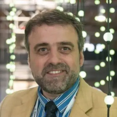 OSCAR SCHMITZ.jpg