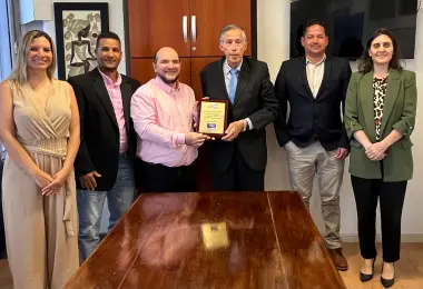 La UEAN se reunió con directivos de la ONG Internacional Emanuel para promover el desarrollo sostenible y la inclusión social