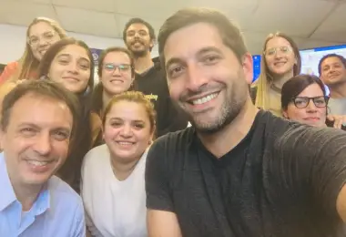 Ariel Quassi visitó alumnos de Comunicación