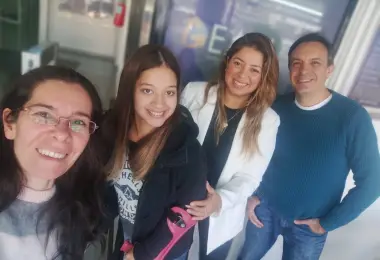 Quassi y Luchina en clase de Comunicación Institucional