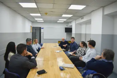 Encuentro con graduados INI.jpg