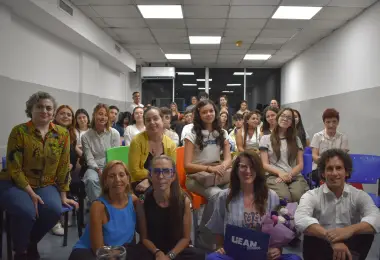 Crear y ser tu propia marca en un mercado global: El caso de Carla Di Sí