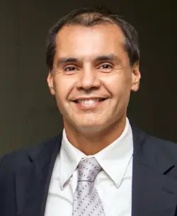 RENÉ ESCOBAR.JPG