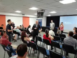 OSCAR NAVÓS.jpg