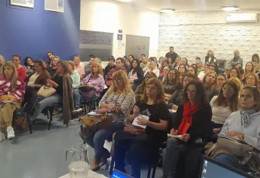La UEAN y el Municipio de San Isidro lanzaron un ciclo de charlas para fortalecer la gestión comercial