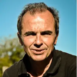 Lic. Carlos Alonso.png